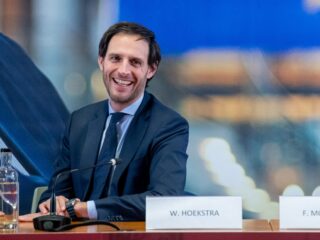 De tactiek van Wopke Hoekstra: 'Een happy warrior'