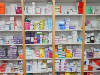 Stand.nl: 'Er moet meer controle komen op langdurig medicijngebruik'