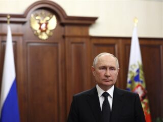 Stand.nl: 'De Wagner-opstand is het begin van het einde van Poetin'