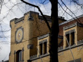 Stand.nl: 'Het is goed dat studenten vervolgd worden voor het verspreiden van bangalijsten'