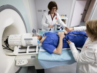 Stand.nl: 'We zijn doorgeslagen in het medisch testen'