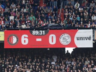 Stand.nl: 'Het is ondraaglijk om nu Ajacied te zijn'