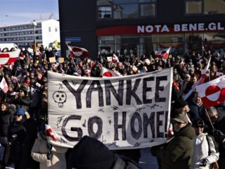 Stand.nl: 'Amerika moet Groenland met rust laten'