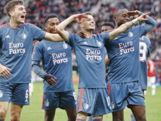 Feyenoord verslaat koploper AZ in Alkmaar