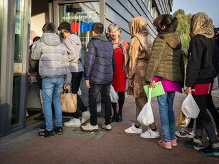 116 Afghaanse kinderen naar nieuwe, tijdelijke basisschool: 'Vanaf dag één spreken we Nederlands'