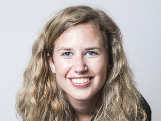 Ana van Es: 'We reden akelig dicht langs het kalifaat'