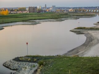 Wijkagenten over hangjongeren in Presikhaaf: 'Wij zien vaak pas signalen als het al te ver is'