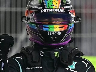 Hamilton wint GP Qatar, tweede plaats en snelste ronde voor Verstappen