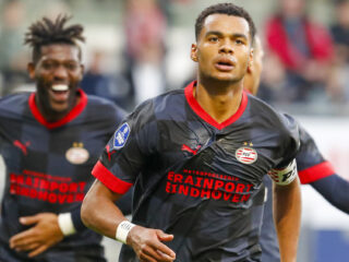 PSV wint voor het eerst in elf jaar weer in Heerenveen