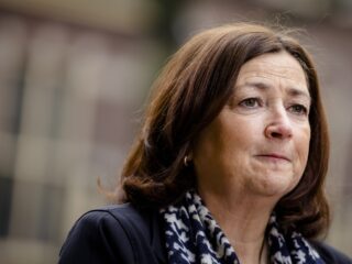FNV-vicevoorzitter Kitty Jong boos op minister Helder: 'Ze komt haar afspraken niet na'