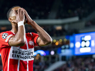 Vroege rode kaart Benfica helpt niet; PSV grijpt naast Champions League