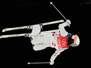 Hoe de Nederlandse DJ Redbeard freestyle skiërs tijdens de Spelen in Peking laat swingen