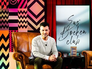 Özcan Akyol bezoekt een bijzondere leesclub van Oekraïners