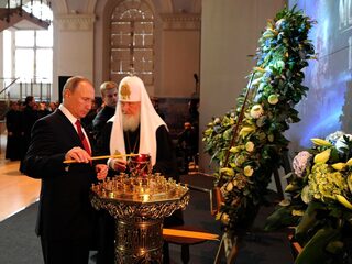 Hoe de Russische kerk op de schoot van Poetin ging zitten