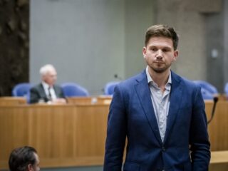 Hoe om te gaan met wéér vergaande uitspraken van een FvD’er? 'Politici moeten pro-actiever positief zijn over democratie'