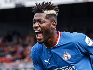 PSV spoelt teleurstelling weg met doelpuntenfestijn bij Excelsior