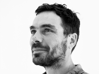 Het recept voor goede satire volgens Jonathan van het Reve