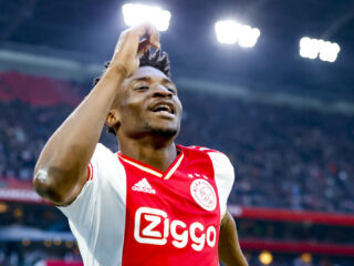 Ajax verslaat NEC in matig duel