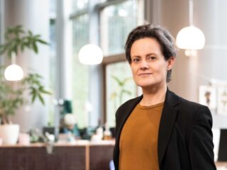 Biograaf Joost Zwagerman: 'Hij was een gevoelige jongen, en dat moest hij ook een beetje verbergen'