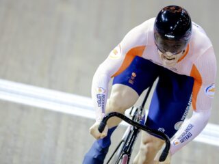 Harrie Lavreysen oppermachtig naar vierde wereldtitel op de sprint