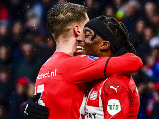 PSV komt zwak einde eerste helft te boven in begin tweede helft