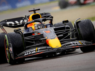 Max Verstappen wint in hol van de leeuw, Leclerc na spin teruggevallen