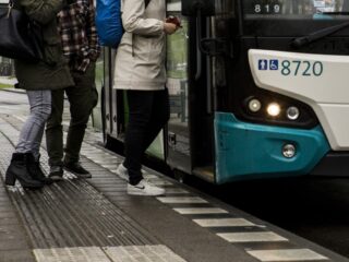 OV kost provincie Friesland handenvol geld: 'Den Haag moet bijspringen'