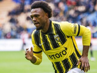 Vitesse verslaat Feyenoord na vroege goals in beide helften
