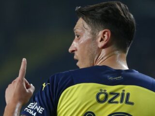 Özil stopt met voetballen, maar is nauwelijks nieuws in 'zijn' Turkije