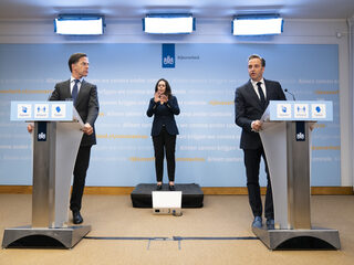 Hoe moet het kabinet de nieuwe coronapersconferentie in? 'Wees consequent in de communicatie'