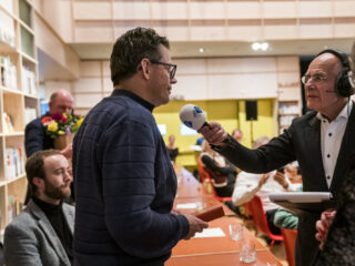 Patrick van Aarle wint het Groot Dictee der Nederlandse Taal 2022