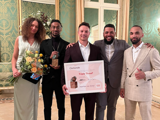 Winnaar Appeltje van Oranje komt te laat bij Koning Willem-Alexander: 'Moest de bus nog parkeren'