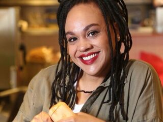 Tv-kok Sharon de Miranda: 'Ik begrijp nog steeds niet dat mensen het niet leuk vinden om te koken'