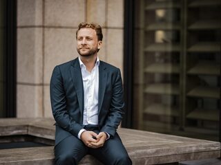 Psycholoog Thijs Launspach pleit voor een digitale detox