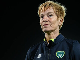 Ex-bondscoach Vera Pauw doet meerdere keren melding van misbruik bij KNVB, 'maar krijgt geen reactie'