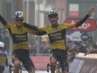 Wout van Aert schenkt Gent-Wevelgem aan ploeggenoot Christophe Laporte