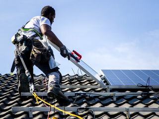 Techniek heeft 100.000 vacatures! Wie gaan straks al die zonnepanelen en waterpompen installeren?