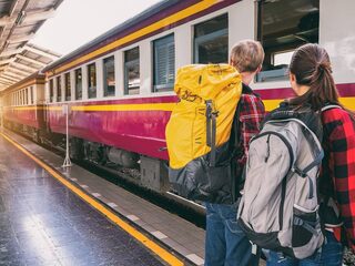 Schoolreis naar het buitenland: ga met de trein, niet met het vliegtuig