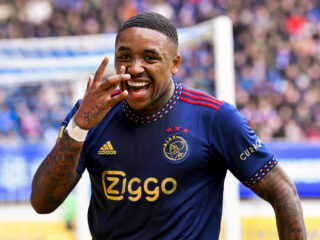 Ajax maakt al vroeg het verschil bij Heerenveen