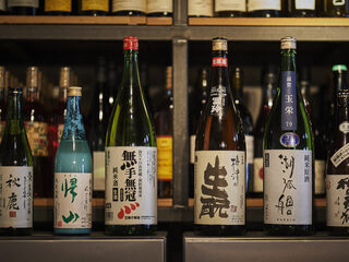 Sake past niet alleen bij sushi. Het is heerlijk bij zuurkool, kaas en zelfs chocola