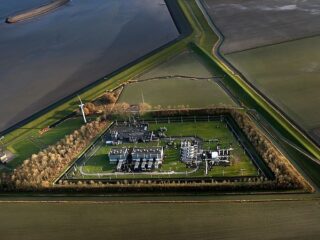 Hoge gasprijzen zorgen voor miljarden extra in schatkist overheid