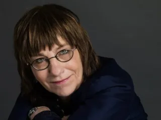 Journalist Stella Braam decennia gevolgd door inlichtingendienst: 'Geeft een naar gevoel'