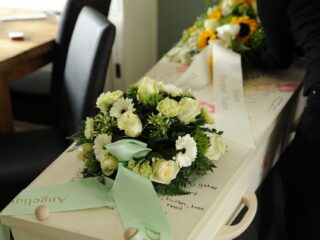 Sociale uitvaarten: een mooi afscheid voor bijna niks