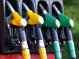 'Benzineprijzen zijn absurd, verlaag de accijns!'