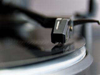 Hoe een meteorietinslag een onverslijtbare naald voor je pick-up kan opleveren