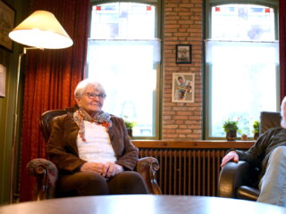 Mantelzorger in een tuinhuisje laten wonen? Het mag, maar gemakkelijk geregeld is het niet