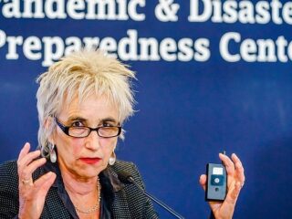 NCTV ziet meer dreigingen vanuit hoek complotdenkers: meldpunt voor bedreigde academici