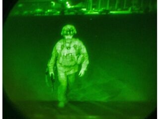 Hoe iconisch is de foto van de laatste Amerikaanse militair in Afghanistan?