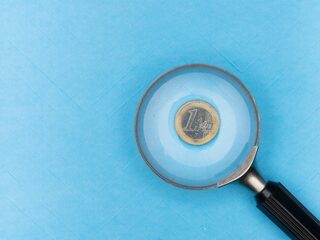 Leven van een tientje per dag maar geen stijging AOW: 'Ouderen zijn in de samenleving tweederangs burgers'