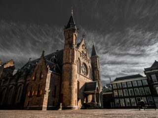 Dit zijn de genomineerden voor de Prinsjes Podcast prijs